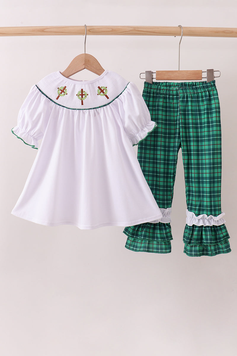 White wreath smocked ruffle pants set