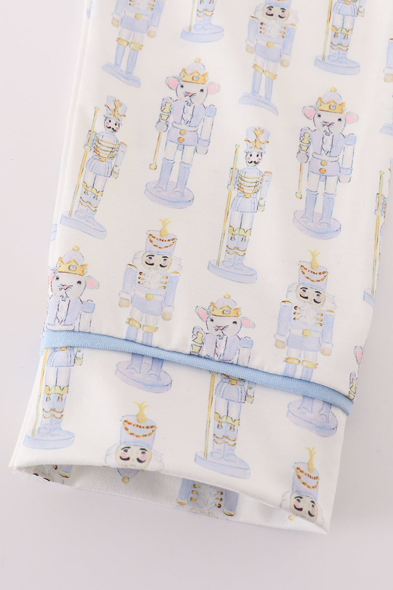 Blue nutcracker print boy pajamas set