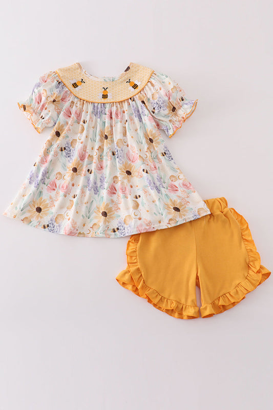 Yellow bee embroidery girl set