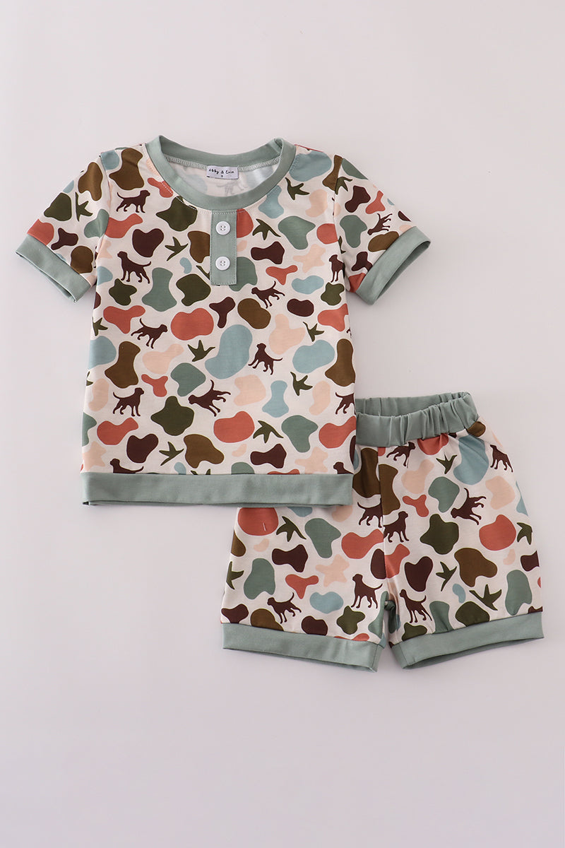 Green hunting print shorts set