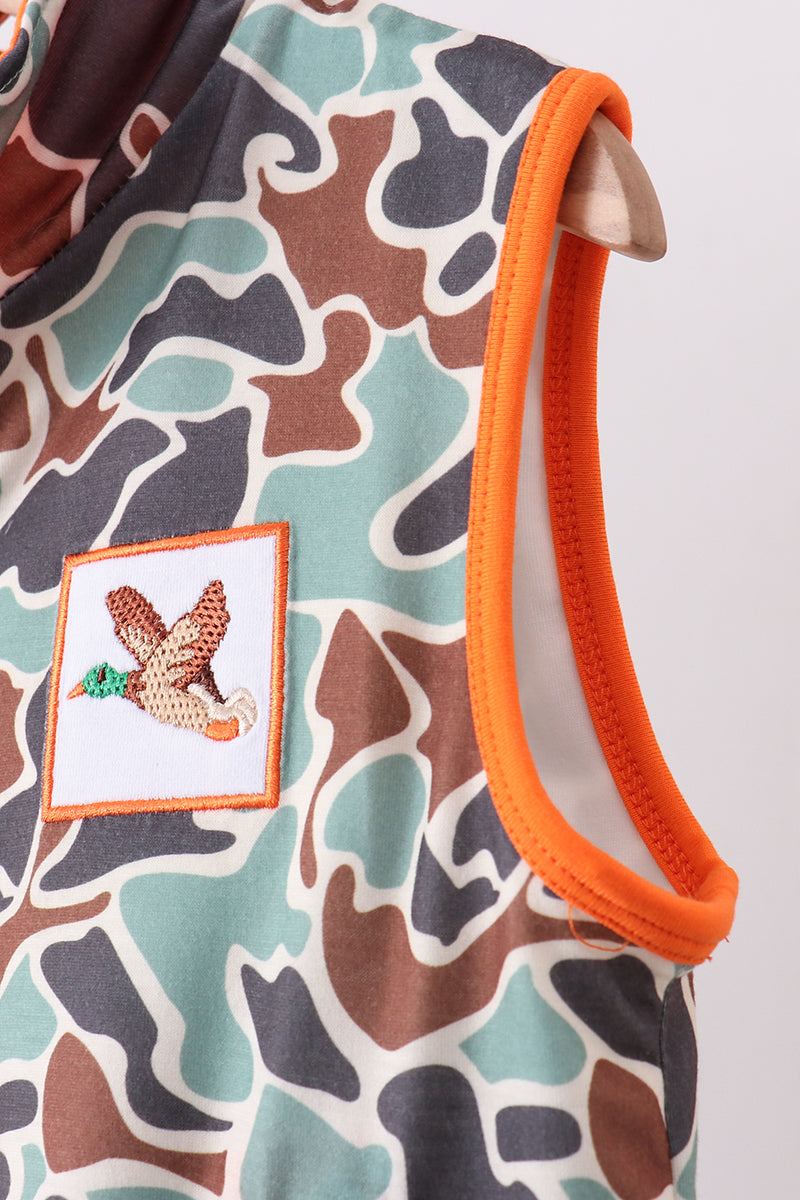 Camouflage duck embroidery zipper vest